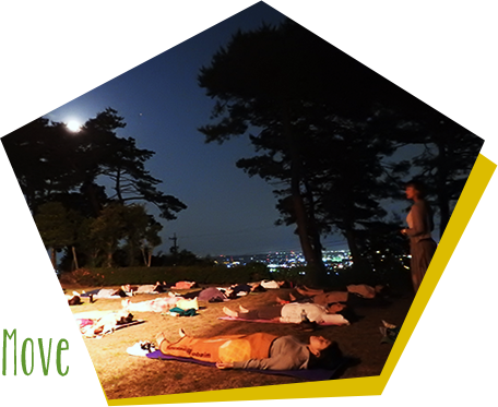 写真：森の家でゆっくりヨガ